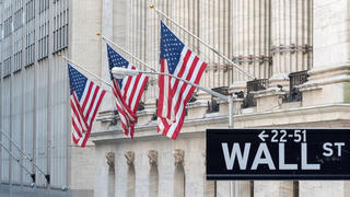 Chứng khoán Mỹ lập kỷ lục, Dow Jones lần đầu chạm mốc 40.000 điểm