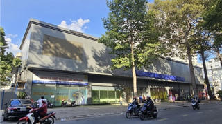 Người đại diện Công ty CP Học Liệu có nguy cơ bị tạm hoãn xuất cảnh