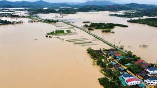 Giảm lãi vay đến 2%, cơ cấu nợ hỗ trợ khách hàng sau bão lũ