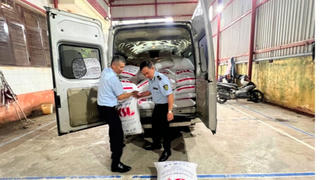 Quảng Trị tạm giữ hơn 3 tấn đường cát và trên 1.000 bao thuốc lá điếu không hóa đơn