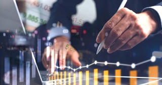 Chứng khoán mất hơn 10% từ đỉnh, DSC gọi đây là cơ hội vàng cho các nhà đầu tư sắm hàng mới