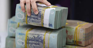 Hai ngân hàng tăng mạnh lãi suất tiết kiệm, thị trường tiền gửi cuối năm nóng trở lại