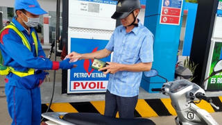 Giá xăng, dầu giảm nhẹ trong ngày 20/11