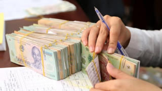 Bộ Nội vụ yêu cầu báo cáo tiền lương, thưởng Tết trước 25/12