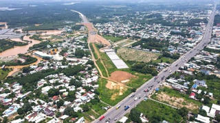 Nhà đất vùng giáp ranh nổi lên nhờ hạ tầng, giữ vai trò “hãm” đà tăng giá nhà ở TP.HCM