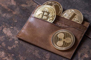 Làn sóng ‘gom vàng số’ bùng nổ, chuyên gia dự báo giá có thể bật mạnh trở lại