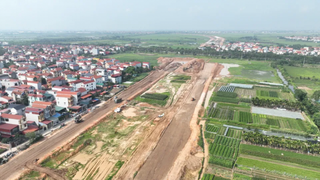 Đất nền Hà Nội lao dốc mức độ quan tâm, nhưng giá vẫn leo thang bất chấp thị trường trầm lắng