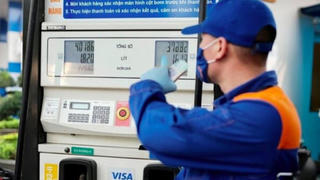 Giá xăng, dầu giảm mạnh