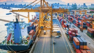 Xuất nhập khẩu lần đầu vượt mốc 900 tỷ USD