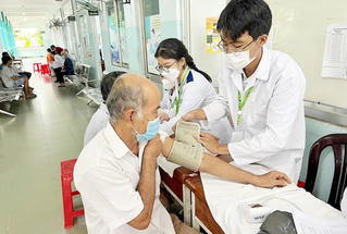 Mới: Những trường hợp nào được hưởng 100% bảo hiểm y tế khi khám chữa bệnh