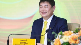 Ông Nguyễn Đức Thụy rút vốn khỏi LPBank sau khi về Sacombank