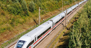 Cùng nhìn lại năm 2025: Vingroup, THACO, Hòa Phát, Sun Group và cuộc dấn thân vào những dự án hạ tầng lớn nhất từ trước đến nay