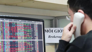 Người hành nghề chứng khoán không hoàn thành tập huấn hàng năm sẽ bị bêu tên