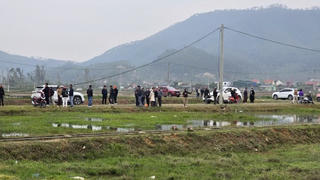 Giá đất Nghệ An tăng vọt theo tin khu công nghiệp, hàng trăm ô tô đổ về vùng quê săn đất