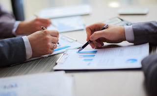 Hàng loạt doanh nghiệp vừa bị hủy tư các công ty đại chúng