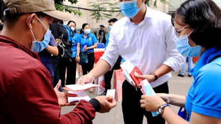 Lương tháng 13, tiền thưởng Tết chịu thuế TNCN như thế nào?