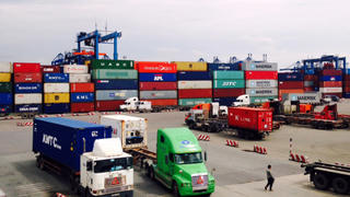 Nửa đầu tháng 1, cán cân thương mại hàng hóa thâm hụt hơn 3,2 tỷ USD