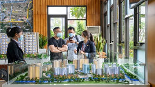 Chạy KPI cuối năm, môi giới bất động sản tăng tốc “chạy nước rút”