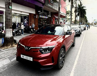 Tiết kiệm tới 25 triệu đồng tiền nhiên liệu mỗi tháng, chủ xe bày tỏ: “Biết thế mua VinFast VF 8 sớm hơn”