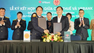 Cục Thuế và VPBank đồng hành hỗ trợ hộ kinh doanh chuyển sang kê khai