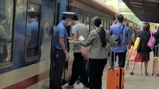 Buôn bán vé tàu giả bị phạt tới 30 triệu đồng