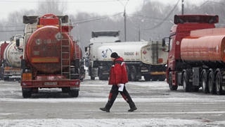 Nga gia hạn lệnh cấm xuất khẩu xăng đến hết tháng 7