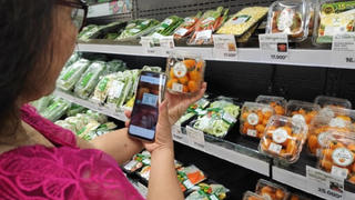 Từ 16/4, bắt buộc truy xuất nguồn gốc thực phẩm qua mã QR