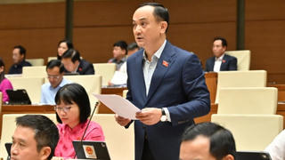 Đại biểu đề nghị làm rõ giải pháp hạ nhiệt mặt bằng giá bất động sản đang leo thang bất hợp lý