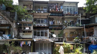 Nhà tập thể cũ Hà Nội giá hàng trăm triệu đồng/m²