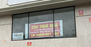 Nhà mặt phố Hà Nội: cho thuê khó, bán cũng chật vật