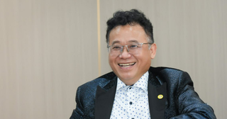 Mẹ ruột bà Đặng Nguyễn Quỳnh Anh đăng ký mua 8 triệu cổ phiếu KBC