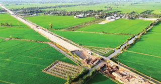 Cao tốc Châu Đốc - Cần Thơ - Sóc Trăng: thiếu cát, đá, chậm tiến độ