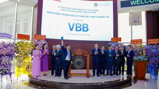 Bà Trần Thị Lâm đăng ký mua 22 triệu cổ phiếu Vietbank