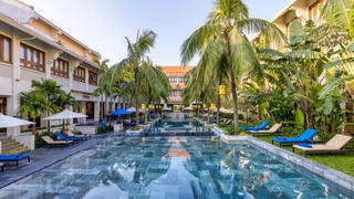 Hai khách sạn Royal Lotus và Almanity Hoi An Resort & Spa không duy trì chất lượng đúng hạng