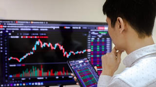 VN-Index giảm gần 2 điểm phiên 17/8