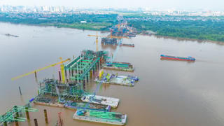 Cầu Trần Hưng Đạo: Thành công vượt lũ, dựng vòm thép chỉ sau 8 tháng khởi công