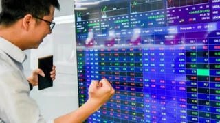 VN-Index tăng hơn 20 điểm phiên 24/8
