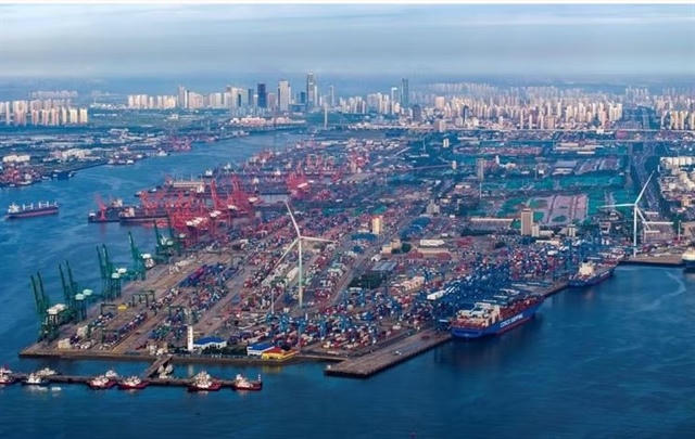 IMF hạ dự báo tăng trưởng châu Á còn 4,4% năm 2026, rủi ro từ cú sốc năng lượng