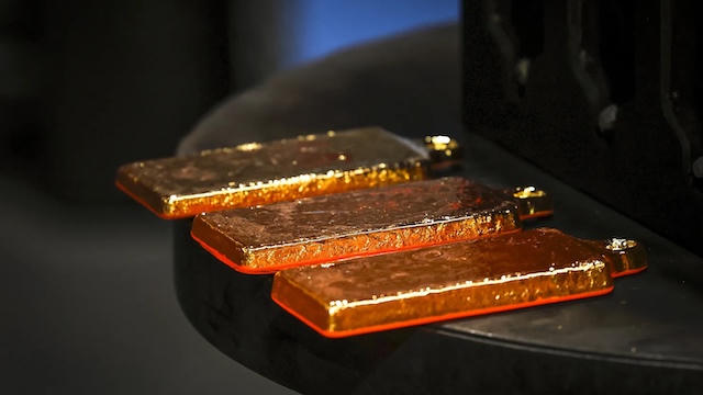 Giá vàng thế giới ngày 18/4 tăng vọt sau tin Iran mở lại eo biển Hormuz