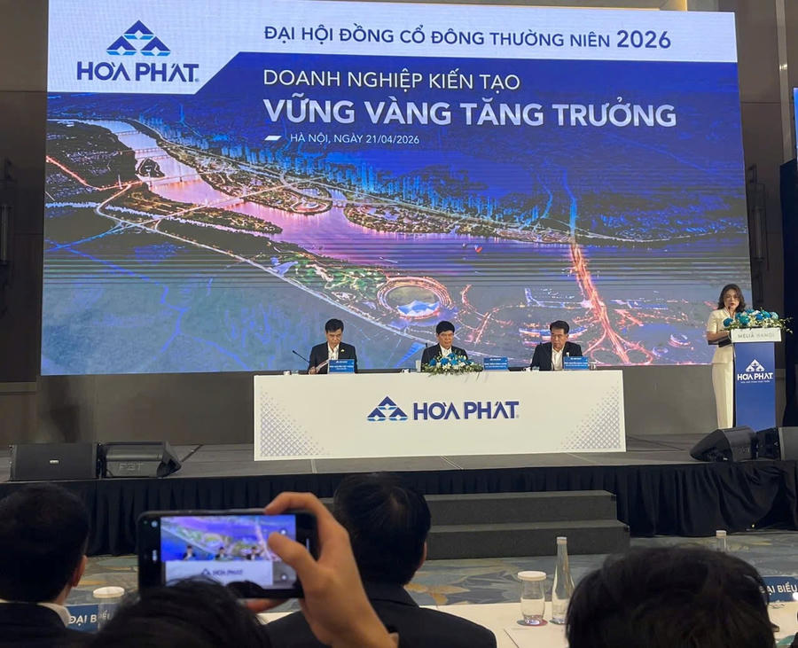 Nóng: Chủ tịch Trần Đình Long bác tin đồn bán 10% Hòa Phát cho đối tác ngoại