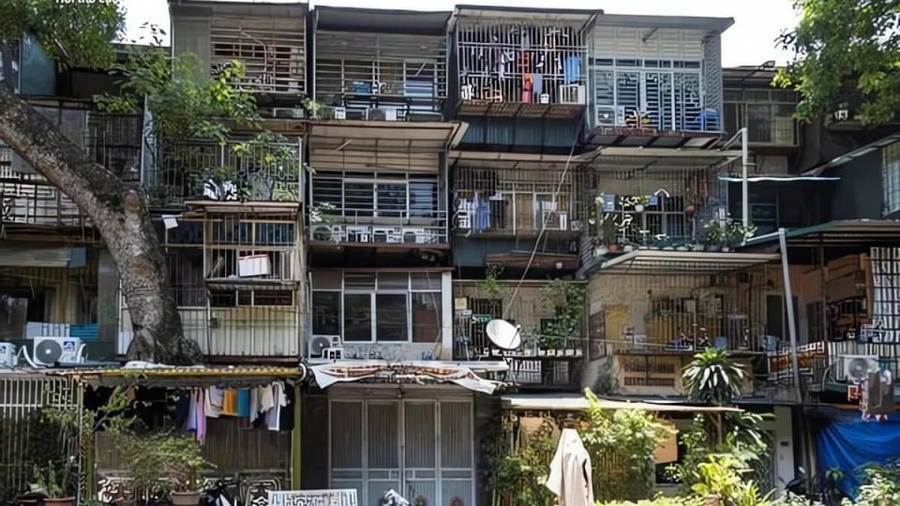 Nhà tập thể cũ Hà Nội giá hàng trăm triệu đồng/m²