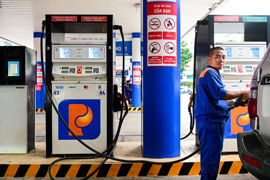 Giá dầu hôm nay 27/4: Brent tăng gần 3%, WTI lên 96,85 USD/thùng