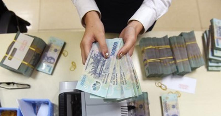 NIM ngân hàng chịu áp lực: nếu tăng lãi suất quá nhanh, nợ xấu sẽ bùng phát