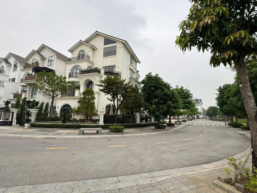 Đầu cơ tháo chạy, giao dịch chuyển nhượng nhà đất Hà Nội giảm tốc
