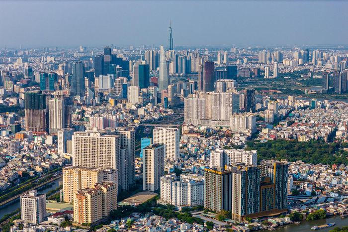 Lãi vay đang giảm, có nên mua nhà lúc này?