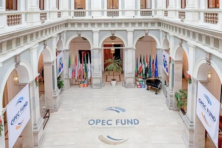 Tiền dầu mỏ đổ bộ: Các đại gia OPEC lần đầu "xuống tiền" vào một định chế phi ngân hàng tại Việt Nam