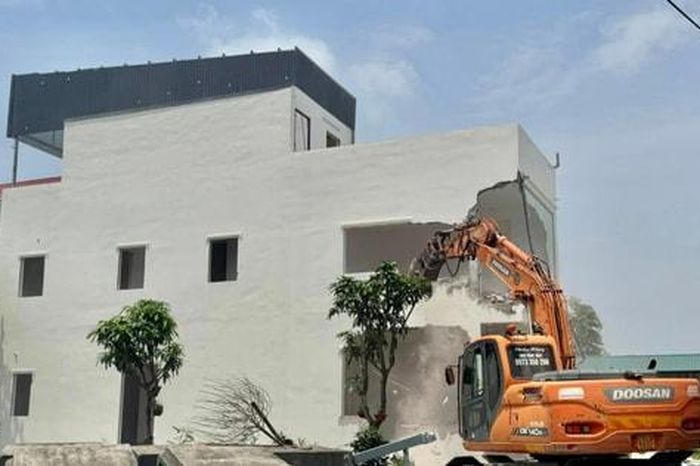 Hoài Đức cưỡng chế nhiều công trình nhà ở, nhà xưởng trái phép