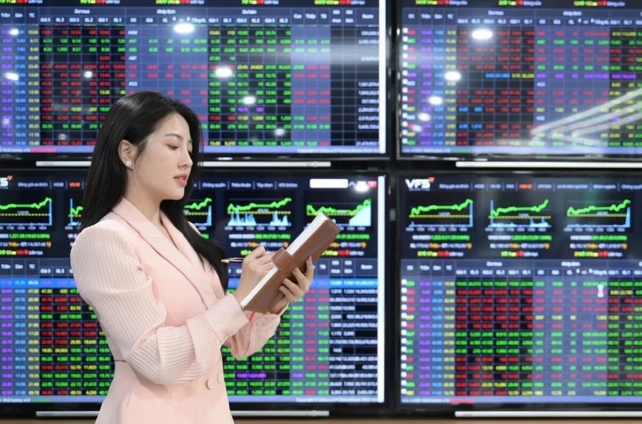 Nhóm cổ phiếu nào còn nhiều tiềm năng khi VN-Index tiến sát 2.000 điểm?