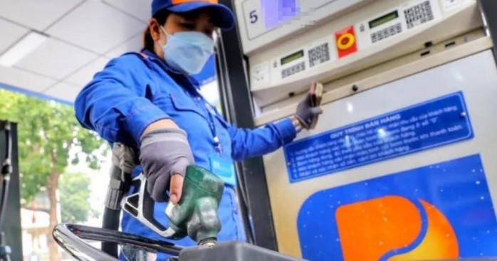 Giá dầu thế giới tăng mạnh vì căng thẳng Trung Đông