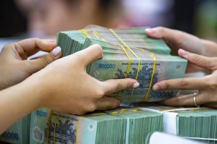 Lãi suất cho vay tăng 1,7%: tiền rẻ ngân hàng đang khép lại